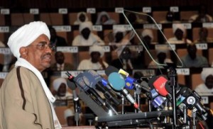 بوادر انقسام في الحزب الحاكم بالسودان..والبشير يأمر بالتحقيق مع أعضاء بالحزب الحاكم