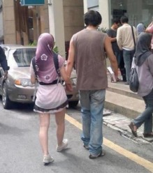 من هي صاحبة هذه الصورة ؟؟