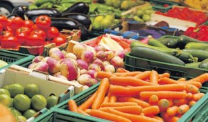 "الصناعة": سنتدخل ونحدد أسعار 6 أصناف خضار رئيسية