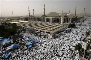 السعودية تحاكم 120 ألفاً من مخالفي تعليمات الحج