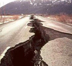 مخاوف كبيرة من زلزال قادم: 19 هزة أرضية ضربت "اسرائيل" خلال الاسبوع الماضي فقط