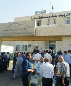 معلمو العقبة يقررون مواصلة الاضراب