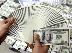 توقعات بارتفاع سعر صرف الدولار الامريكي