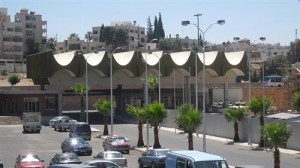 "الفيفا" يعترض على شاشات العرض داخل "الحسين الرياضية"