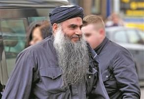 أتباع «أبو مصعب» يبايعون «الدولة» ويتمردون على «أبو قتادة»