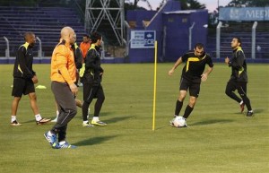 حسن : المهمة صعبة ..ومدرب الاورغواي : طي صفحة خماسية عمان