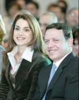 الملك والملكة في مستشفى فرح  لتقديم التهاني