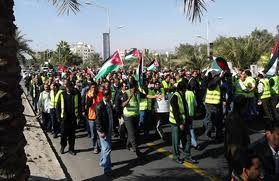 رغم تهديد المجالي...موظفو الموانئ يبدأون إضرابهم..والدرك يحاصر الميناء..تحديث