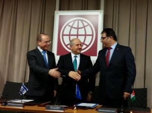 توقيع اتفاقية مشروع ناقل البحر الاحمر-الميت