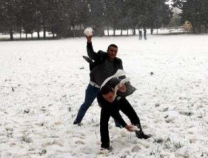 .. وبدأت ترمي