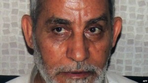 للمرة الثانية.. محكمة مصرية تتنحى عن محاكمة 17 من قيادات الإخوان