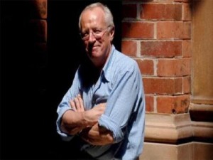 روبــرت_فيــسك يكشف خطة إغتيال الرئيس مرسي .. وضلوع الموساد و CIA فيها