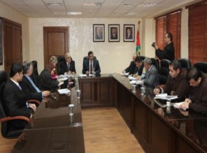 الخدمة المدنية: الغاء التعيينات الدائمة واستبدالها بالعقود .. اقرأوا التفاصيل