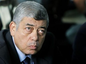 أنباء عن مقتل وزير الداخلية المصرية محمد ابراهيم.. وفوضى بالقاهرة