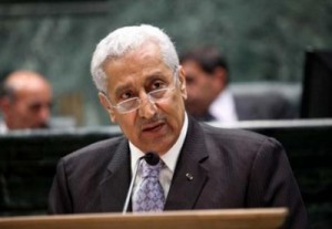 الحكومة توقف دعم المحروقات عن الفقراء وتزيد مخصصات النواب والأعيان