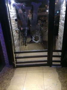 اطلاق نار على مطعم ويسبرز