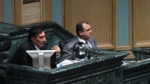 الطراونة يعتذر .. وخوري يرد