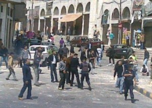 إصابة ضابطين بالسلط وتعرض رئيس قاعة بالمفرق إلى إعتداء