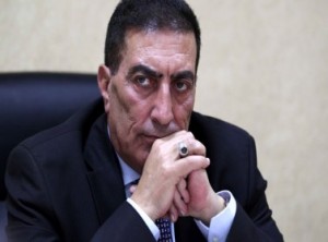 الطراونة يرفع الجلسة ويهدد النواب.