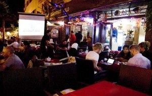 حظر الاراجيل يهدد بدمار المنشآت السياحية ومطالب بالغاء القرار فورا