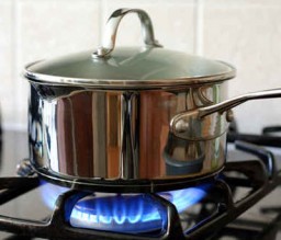 ماذا يطبخ في منزل العين الذويب ؟