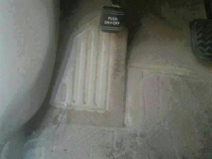 بالصورة .. فضيحة سيارة تويوتا كورولا 2013 في الاردن ..!