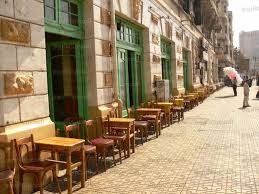 مقترح لتقسيم المقاهي لمنقطة للمدخنين وأخرى لغير المدخنين