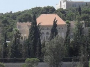 سقوط مدوي لاعلام الديوان الملكي واختباء خلف فاخوري