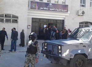 اعمال شغب في معان واصابة مدير التربية بجروح