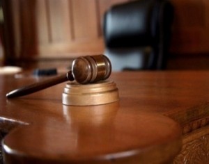 إقرار قانون محاكمة الوزراء بالمحاكم النظامية