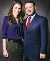 الملك والملكه يعودان إلى أرض الوطن