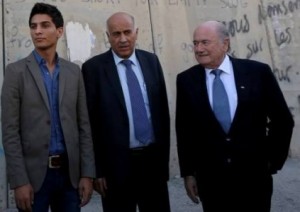 بلاتر : غناء عساف بالمونديال حتمي