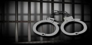 اﺧﺗطﺎف ﺷﺎب عشريني وتعريته من ملابسه وﺳﻠبة 1860 دﯾﻧﺎراً في الرصيفة