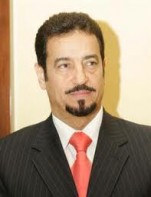 اصابة السفير الكويتي بحادث تصادم 3 مركبات على طريق الزرقاء