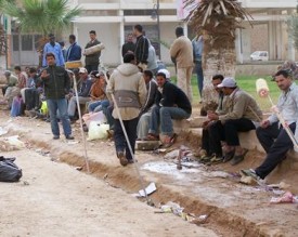 "العمل" تسمح للعمالة الوافدة بالانتقال من قطاع إلى آخر