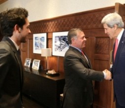 لماذا طار كيري للعقبة على نحو مفاجيء؟