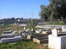 أردني يقتل نفسه على قبر أبيه بالزرقاء