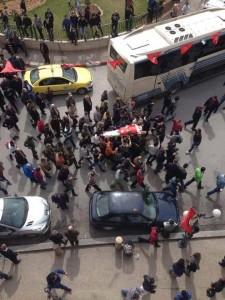 تشيع الشهيد زعيتر ملفوفاً بالعلمين الاردني و الفلسطيني .. صور