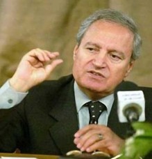 الشرع معزول في بيته .. ومطالبة قطر لايران باخراجه للتفاوض معه اثارت شكوك النظام ودفعته لـ”تجميده”