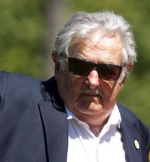 أوروجواي تدرس زراعة الماريجوانا بأرض للجيش