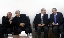 رافقه جودة والمومني ووزراء آخرون .. النسور في بيت عزاء "آل زعيتر" ..