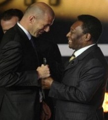 بيليه: زيدان أفضل لاعب في آخر 10 سنوات