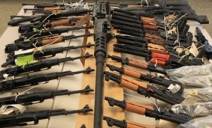 إحباط محاولة ادخال اسلحة ومخدرات من سوريا