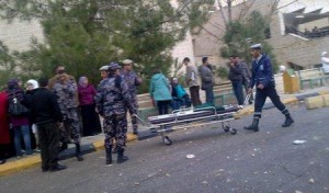 طعن طالب في " آداب الأردنية " واطلاق مسيل للدموع