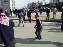 المدينة الرياضية ... طلبة يحطمون 4 مركبات.. والدرك يتدخل