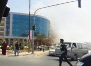 بالصور.. حريق مستودع اثاث بالقرب من اشارة الدوريات في عمان