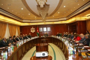 بثّ حي ومباشر من مجلس الوزراء..؟!