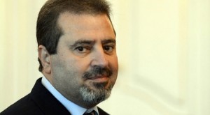 انفجار عبوة ناسفة بلاستيكية مفخخة في ( كتاب ) تؤدي بسفير فلسطين بالتشيك