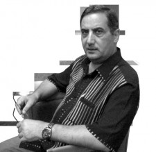 زوجة العيطان : زوجي المخطوف كان بالأمس قلق ومتوتر .. ومريض بالسكري والقلب