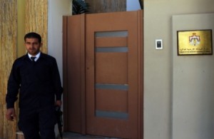 مجموعة تطالب بالإفراج عن "الدرسي" وراء خطف السفير